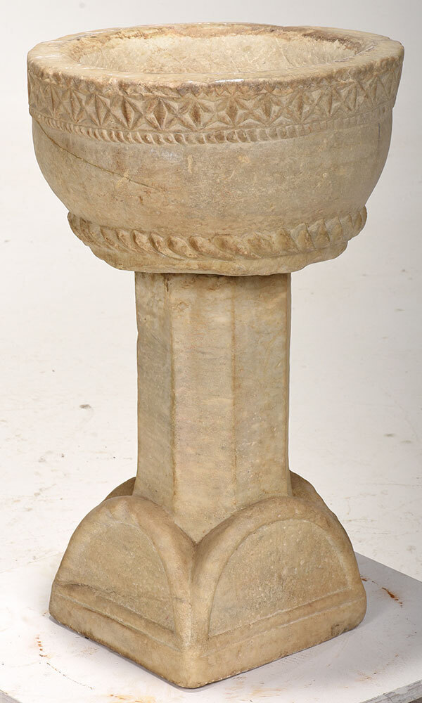 marble font 16th 18k.jpg