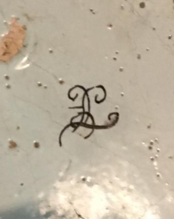 mark on no ID planter.jpeg