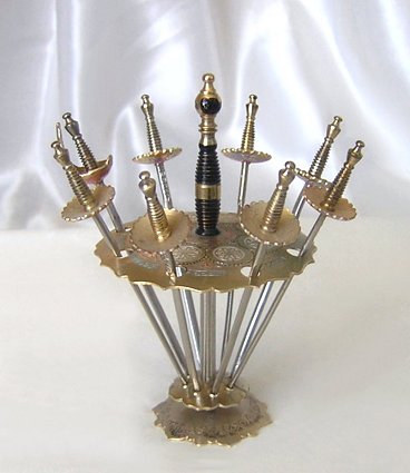 Martini Metal Sword Set Toledo-a.jpg