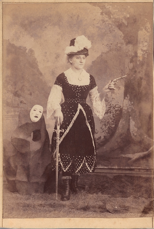 Mask Sword Gun original2 (539x800).jpg