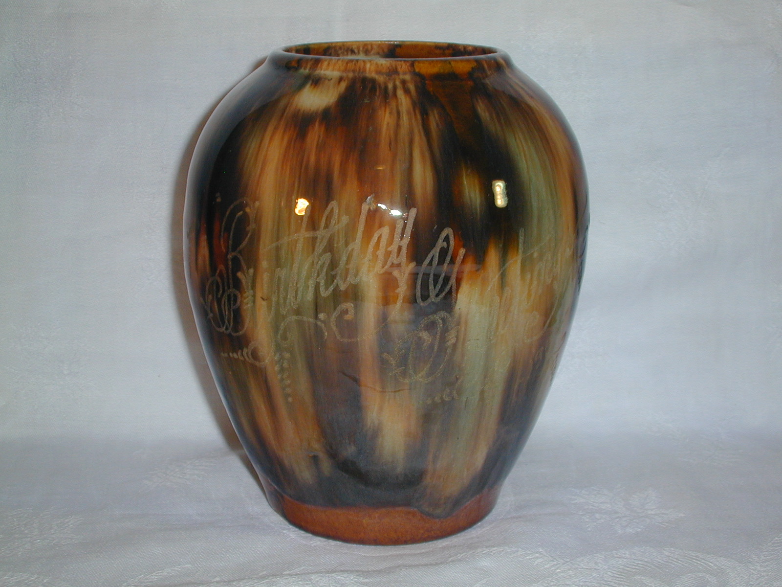 Mccoy Onyx Etched Vase2.JPG