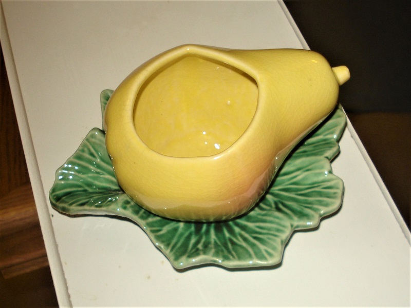McCoy Pear Planter 1.jpg