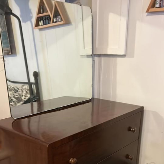 METAL DRESSER W MIRROR-2.jpg