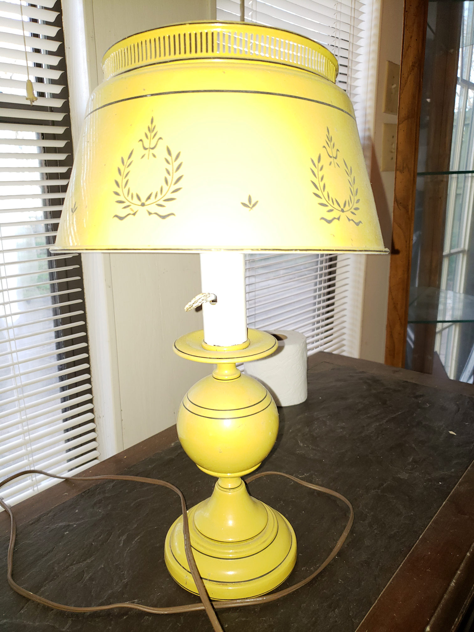 Metal Table Lamp 2.jpg