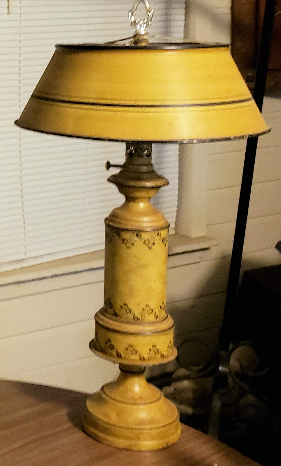 Metal Table Lamp.jpg
