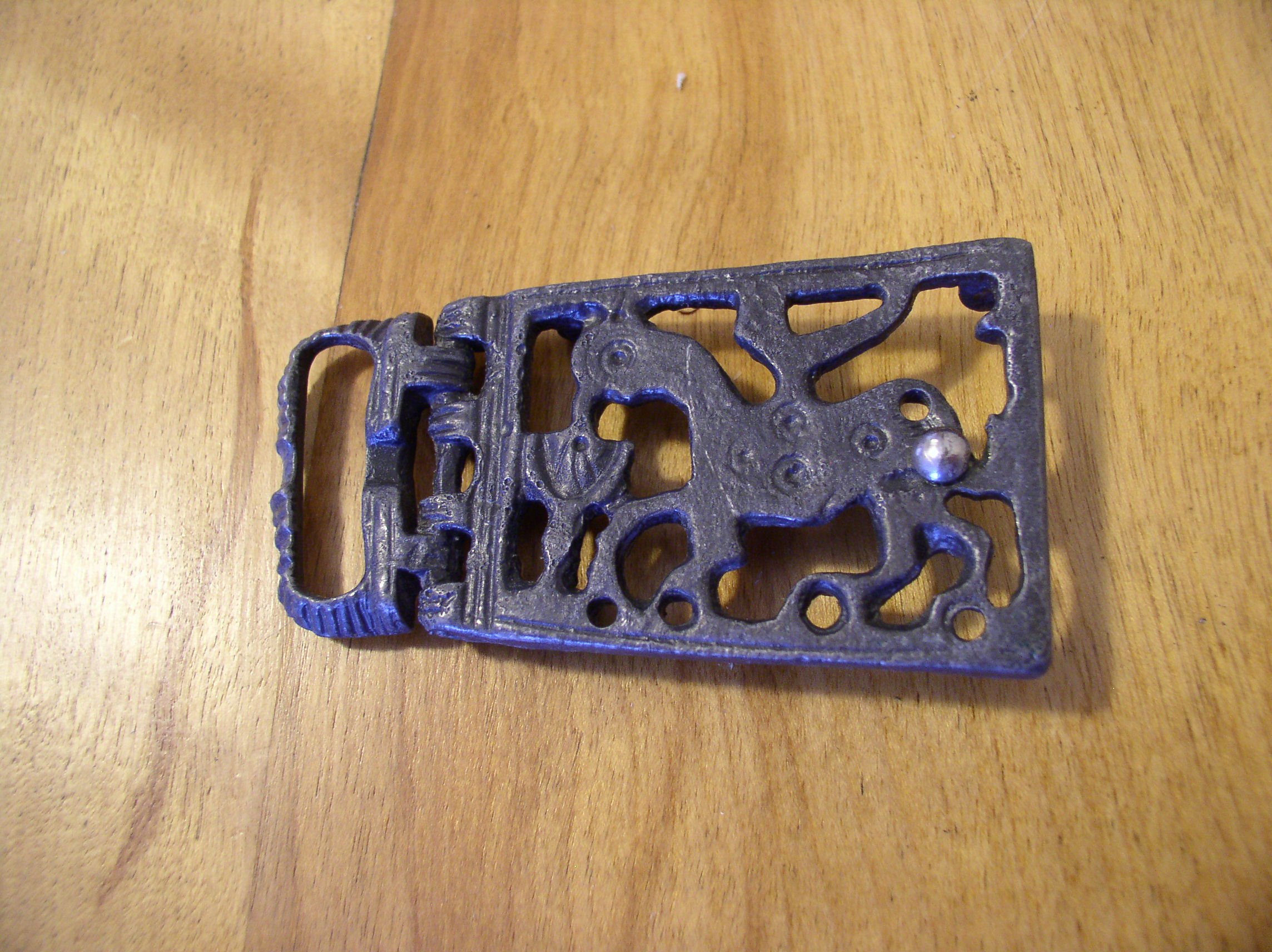 metalbeltbuckle2.JPG
