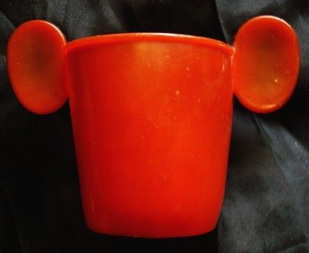 mickey mouse cup 1958 003.jpg