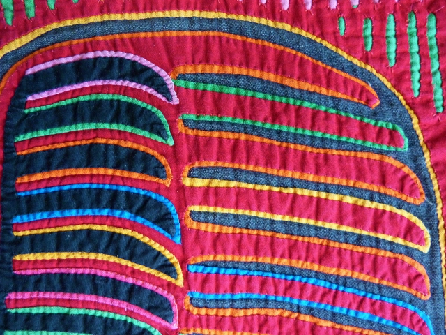 mola - cat bird - wing detail 3 (640x480).jpg