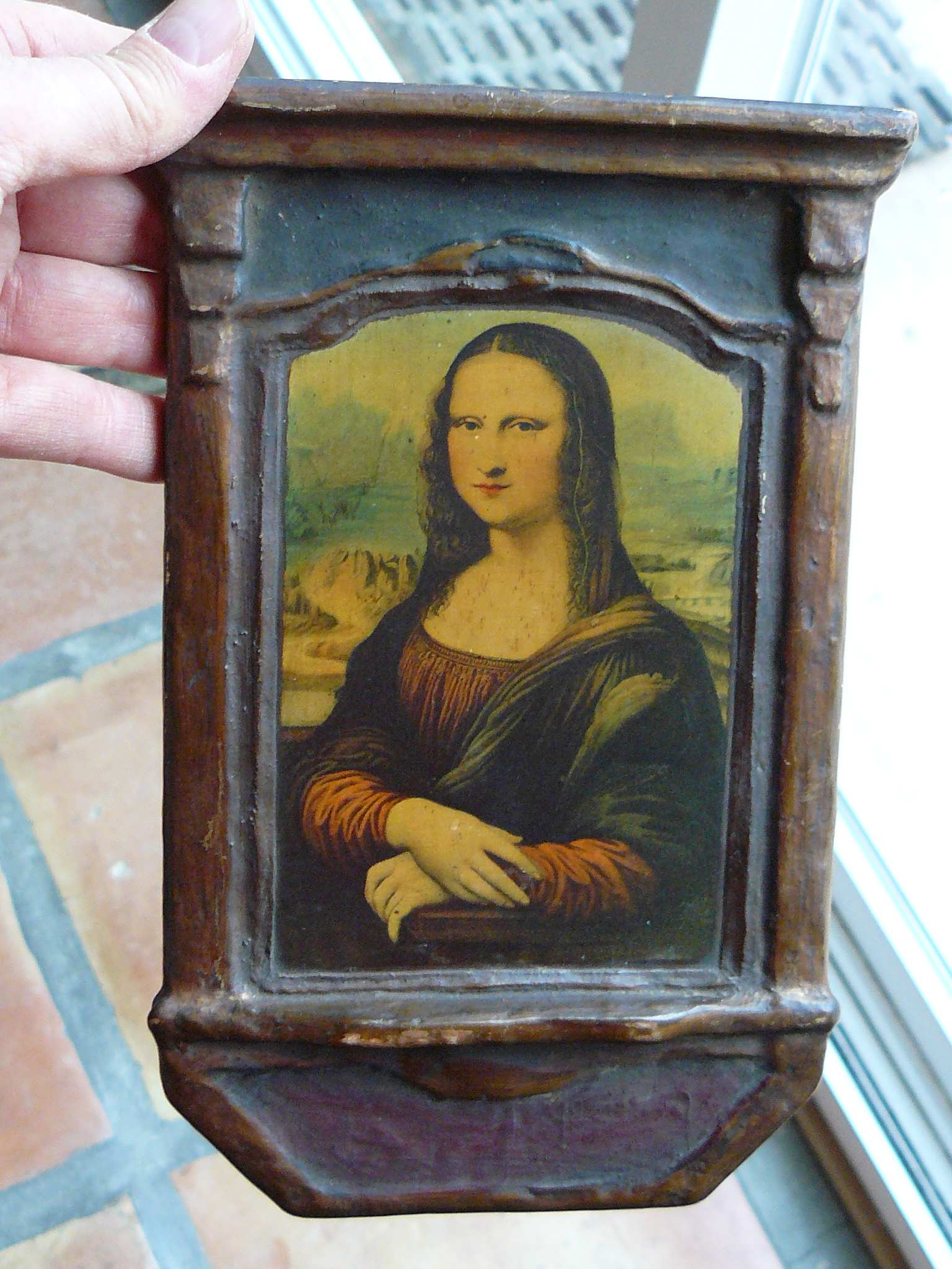 mona2.jpg