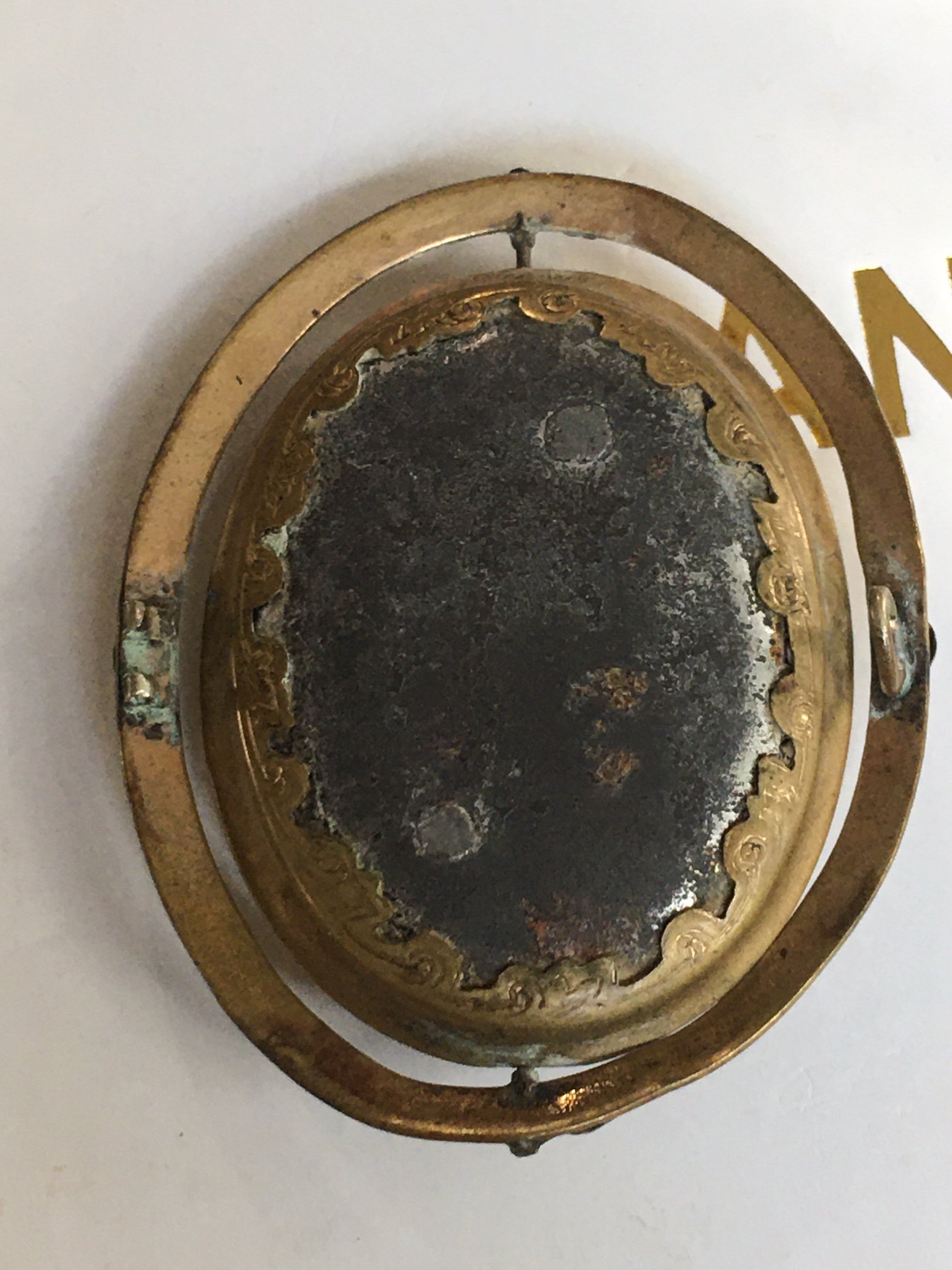 Mourning pin back.JPG