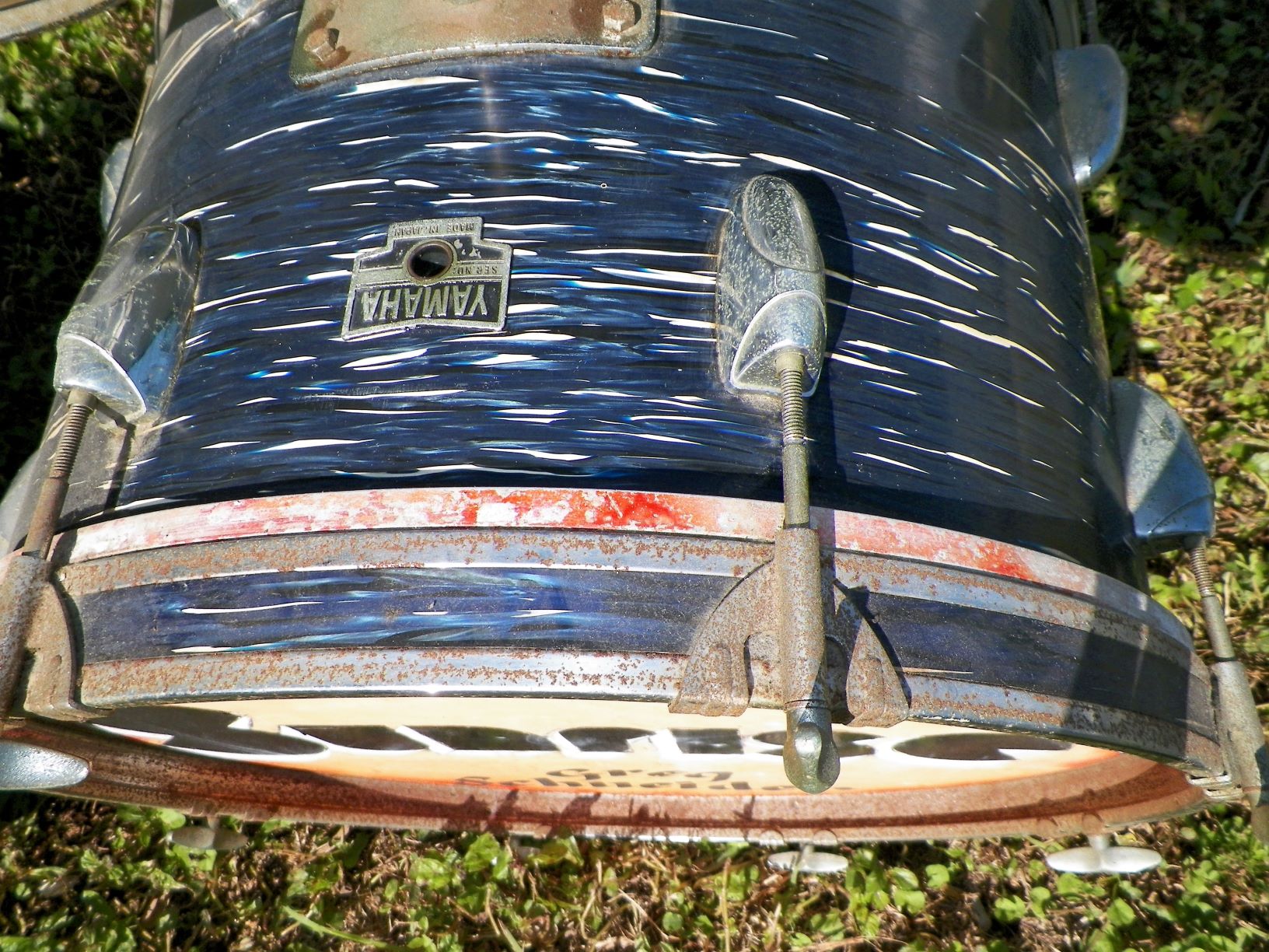 MUSIC DRUM SET YAMAHA 7AAA.JPG