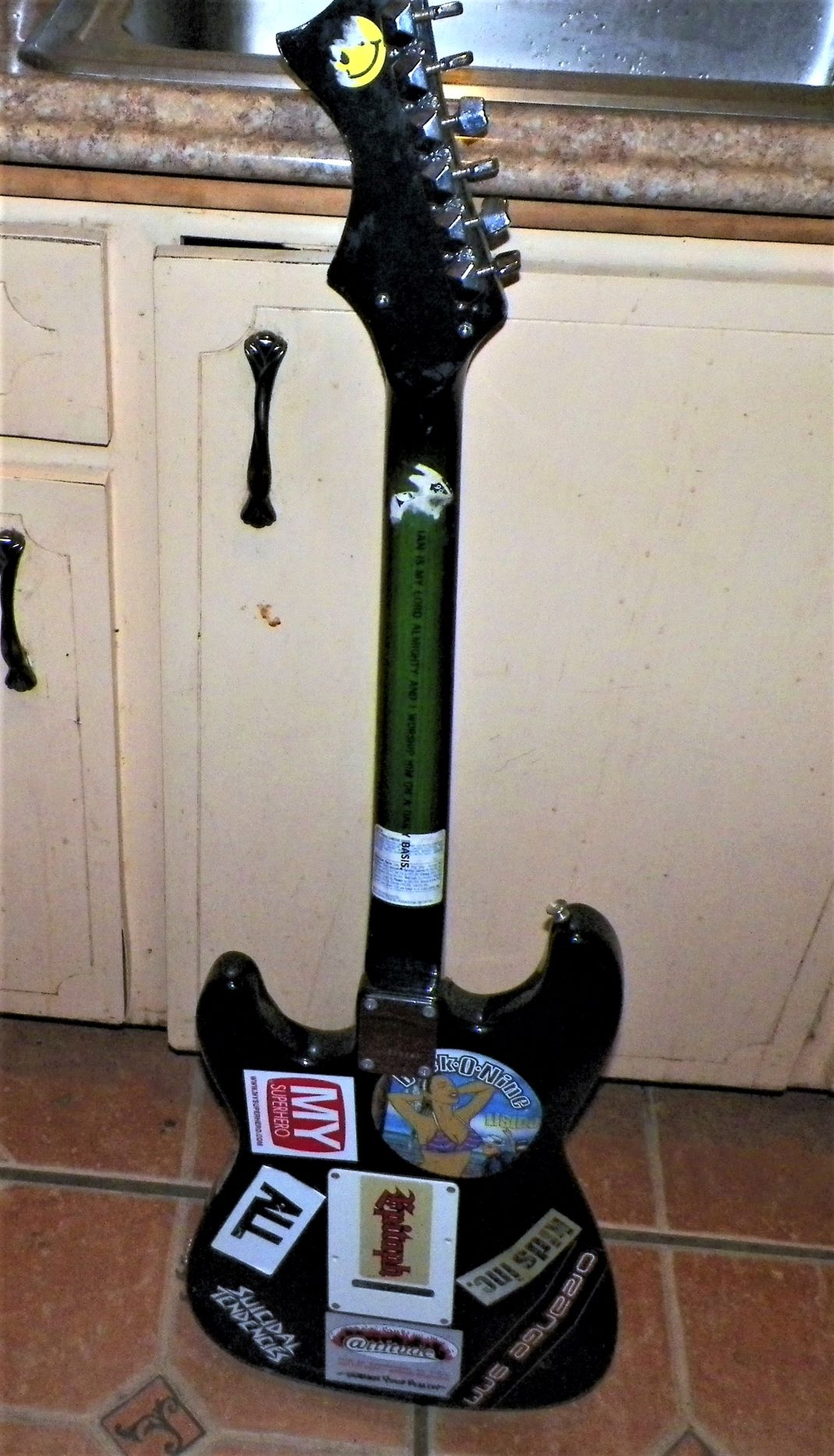 MUSIC GUITAR CUSTOM ELECTRIC GUITAR THRIFT STORE FIND 5AAZZ.JPG
