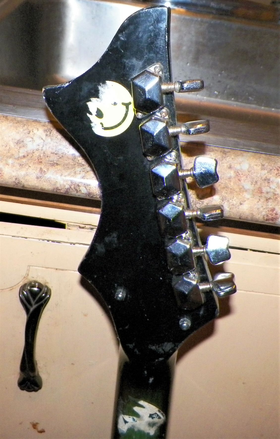 MUSIC GUITAR CUSTOM ELECTRIC GUITAR THRIFT STORE FIND 6AAZZ.JPG