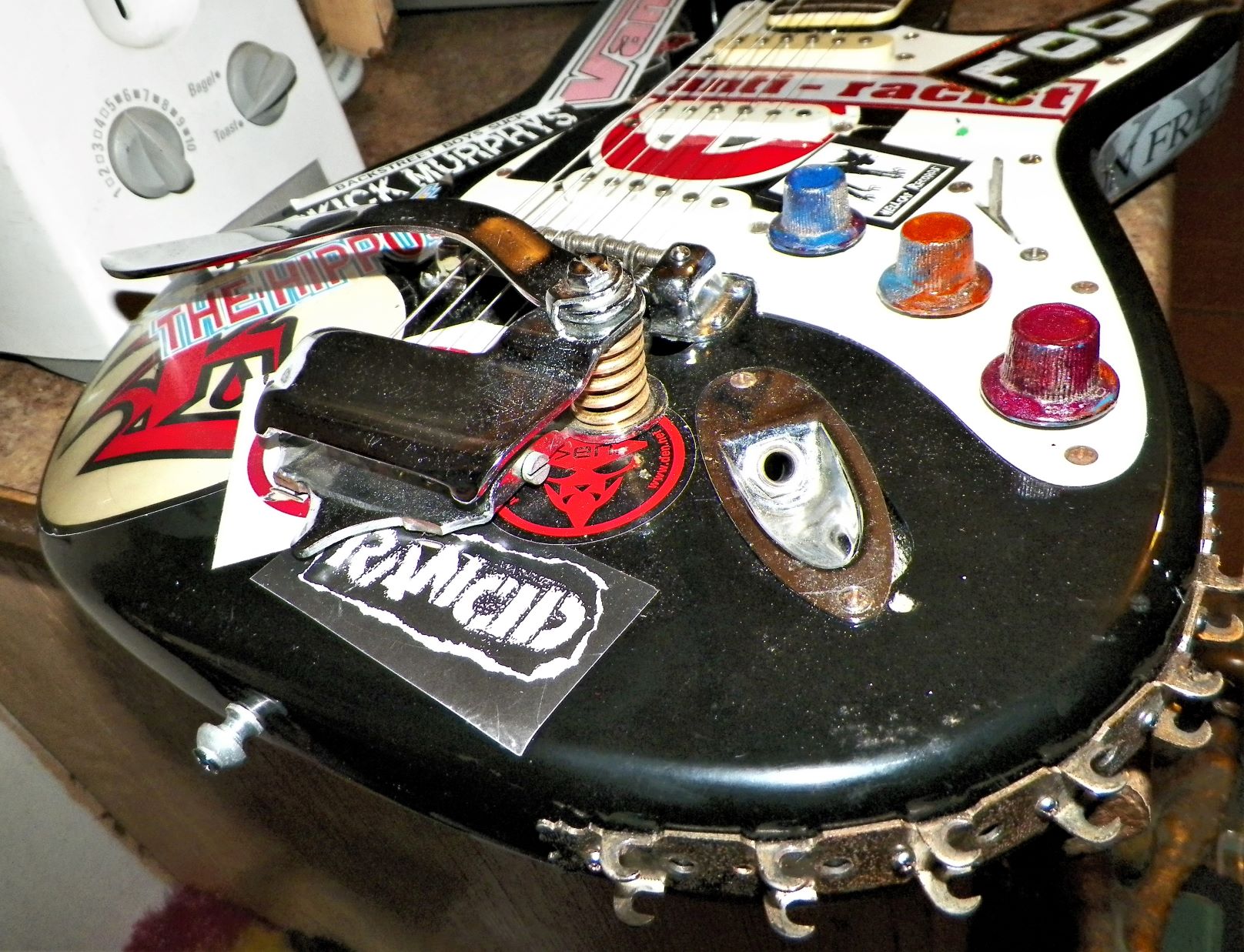 MUSIC GUITAR CUSTOM ELECTRIC GUITAR THRIFT STORE FIND 9A_AAZZ.JPG