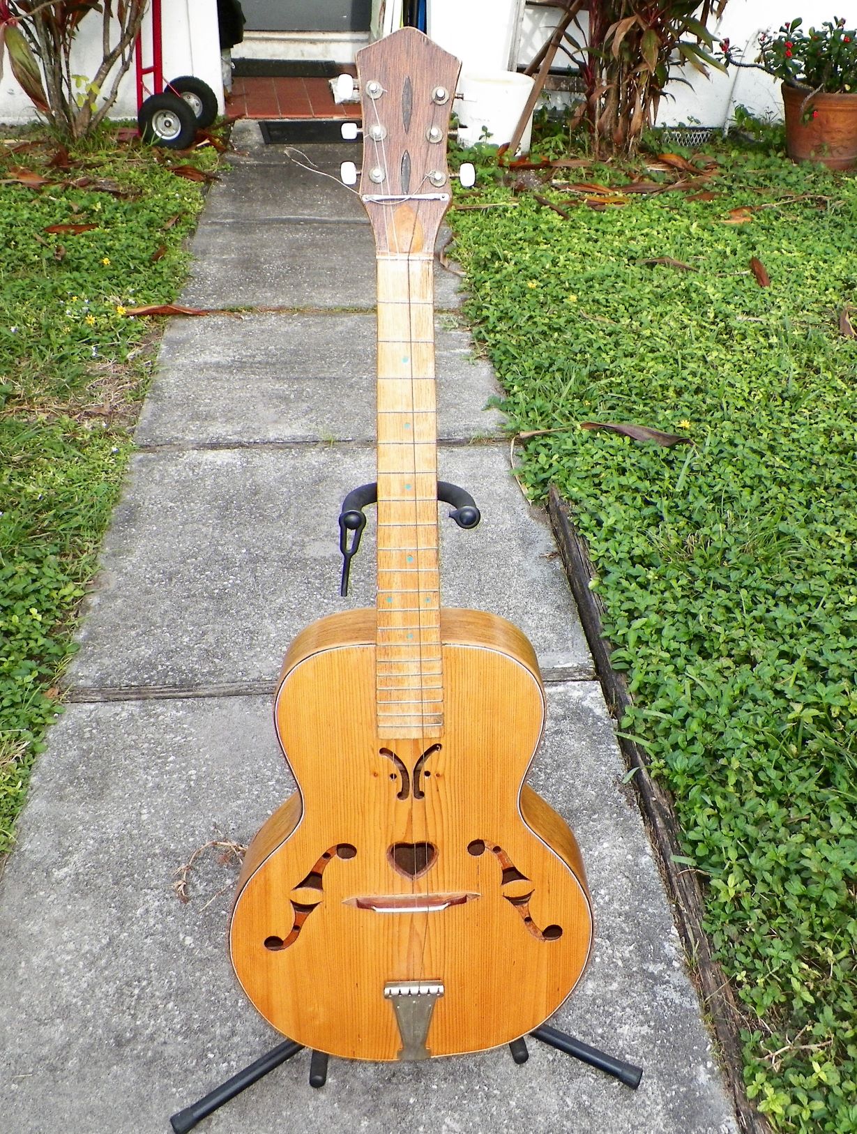 ANY INFO ON HANDMADE WOOD ACOUSTIC GUITAR Antiques Board