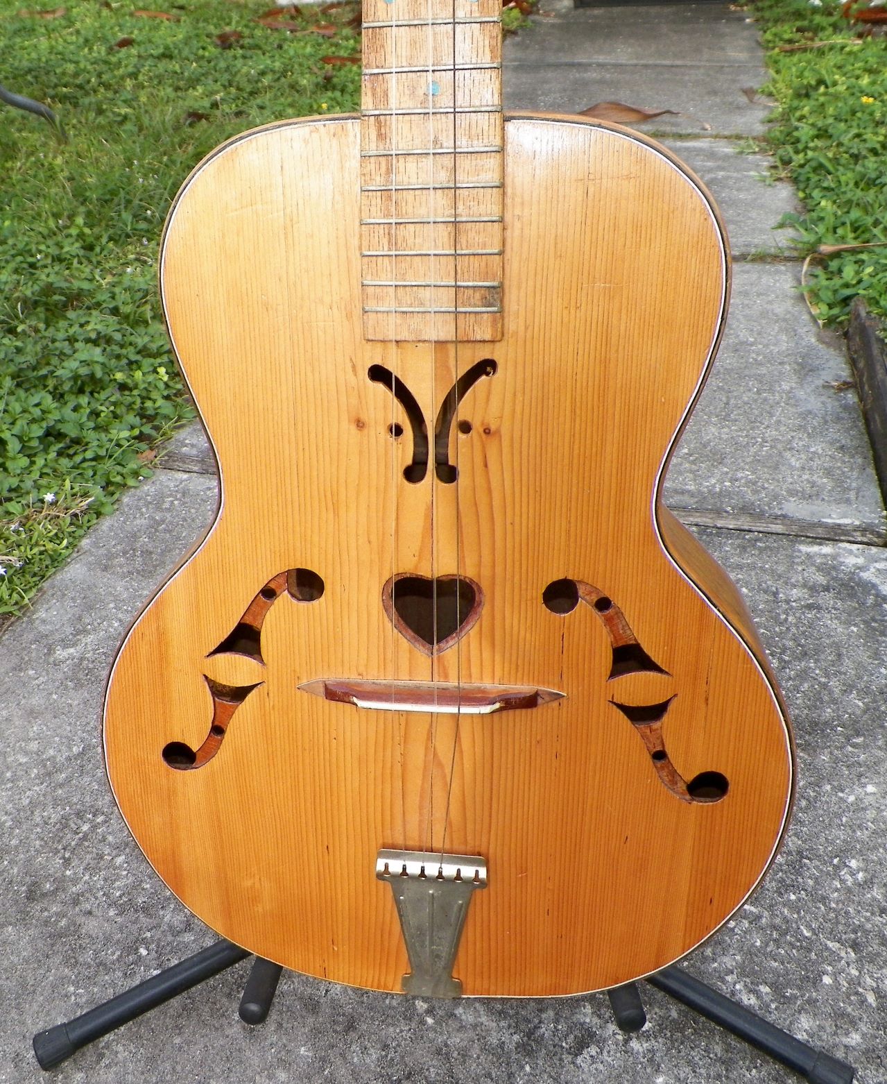 ANY INFO ON HANDMADE WOOD ACOUSTIC GUITAR Antiques Board