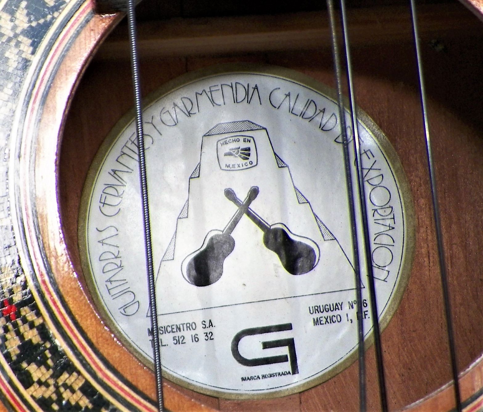 MUSIC GUITAR MEXICO URAGUAY ACOUSTIC 2AA.JPG