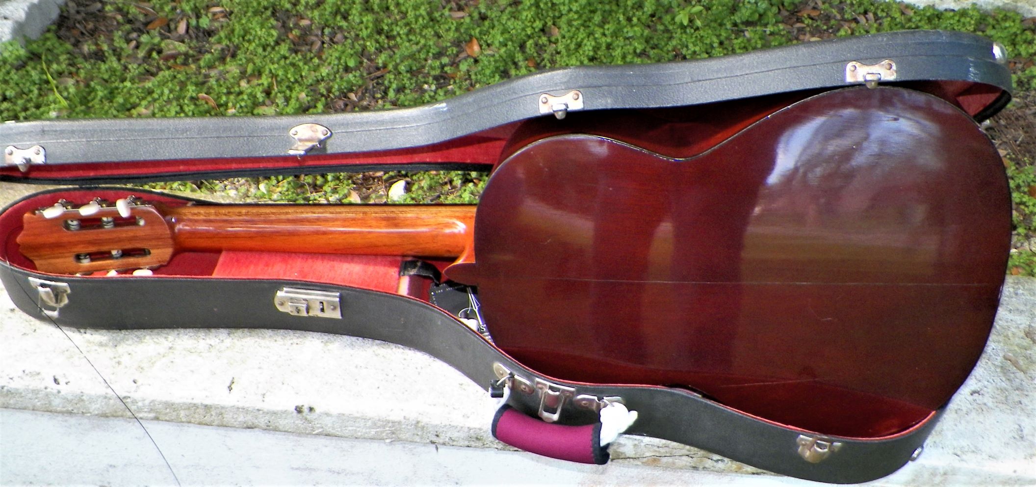 MUSIC GUITAR MEXICO URAGUAY ACOUSTIC 3AA.JPG