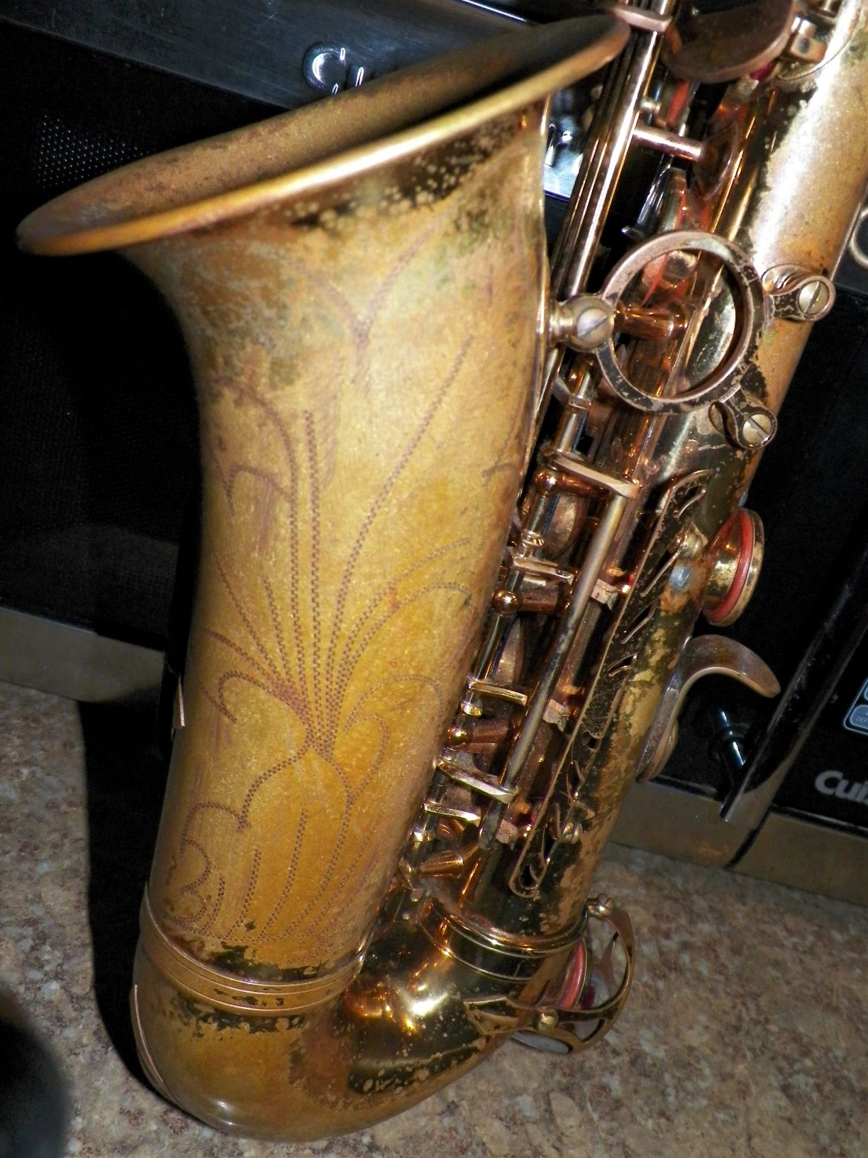 MUSIC SAXOPHONE 2AA.JPG