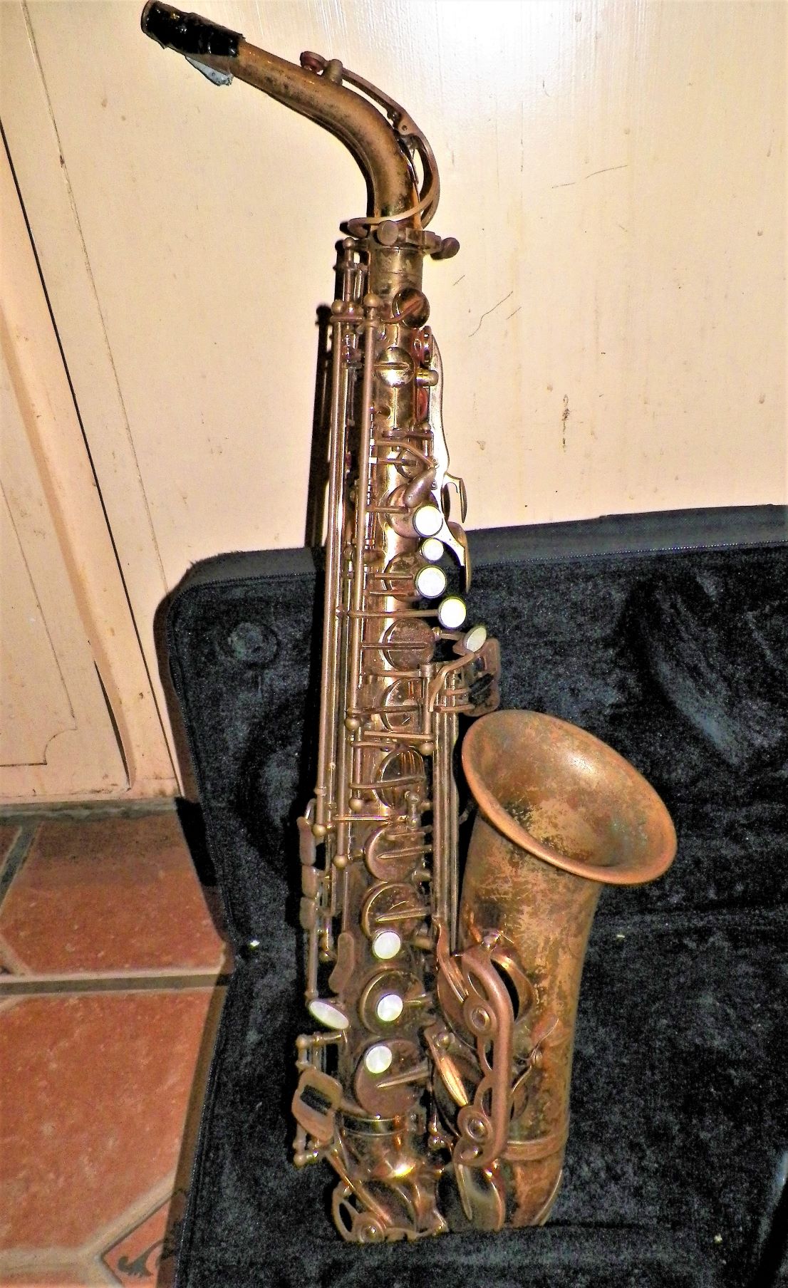 MUSIC SAXOPHONE 3AA.JPG