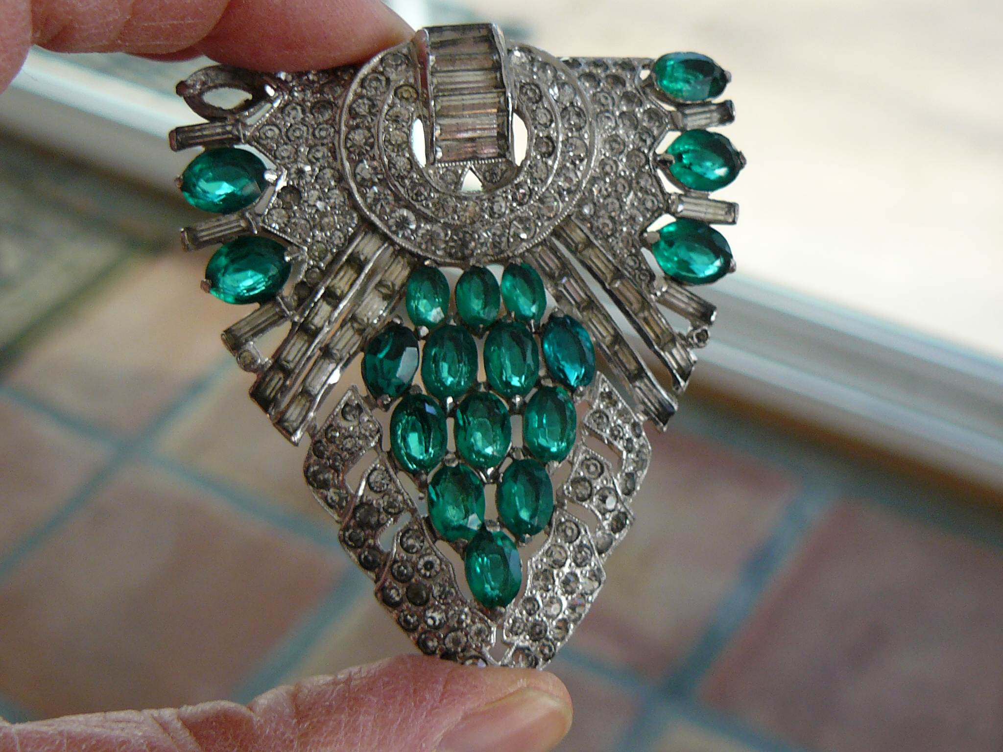 Large vintage rhinestone brooch signed "N" Antiques Board