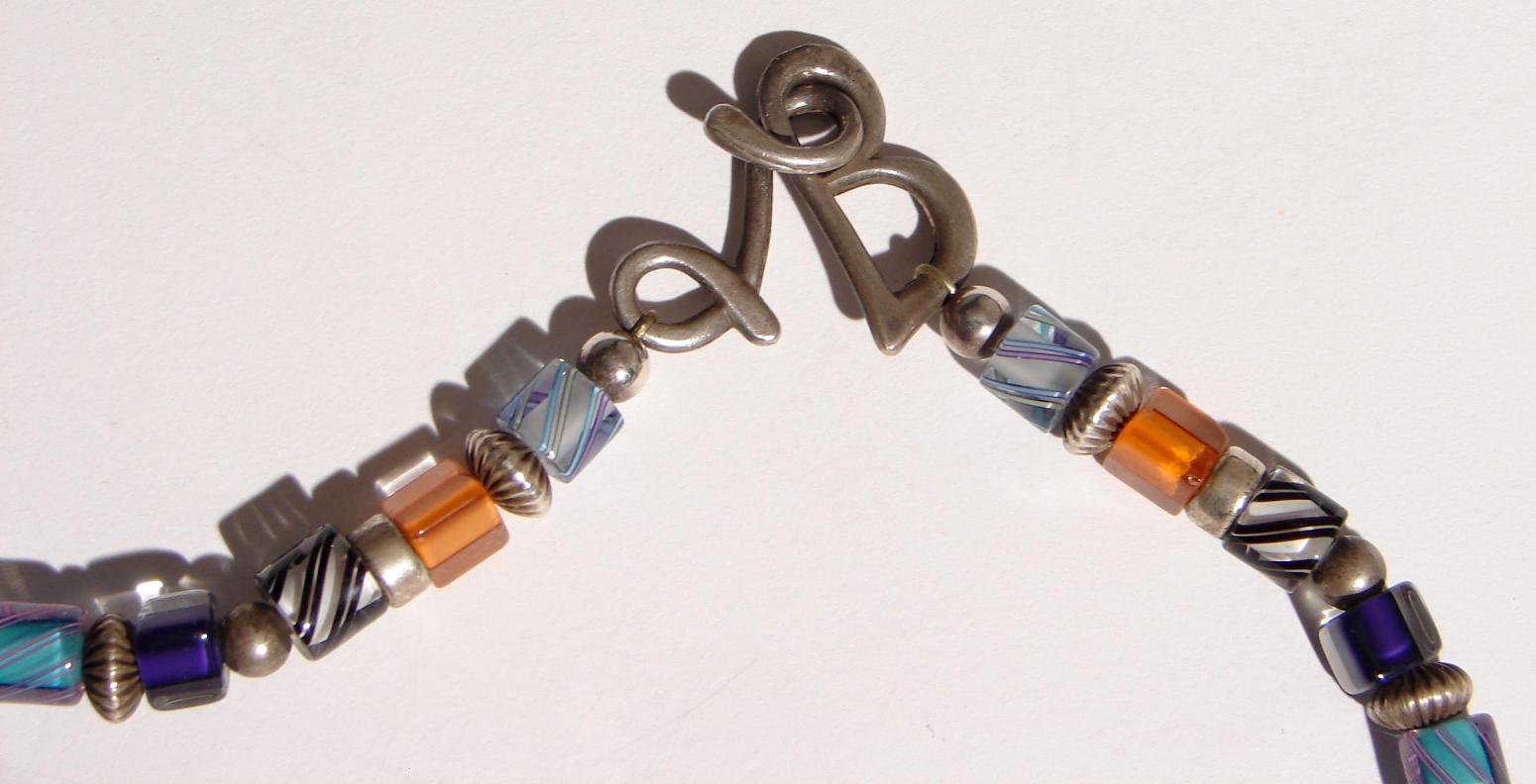 Necklace-Glass_Beads-LB-clasp.jpg
