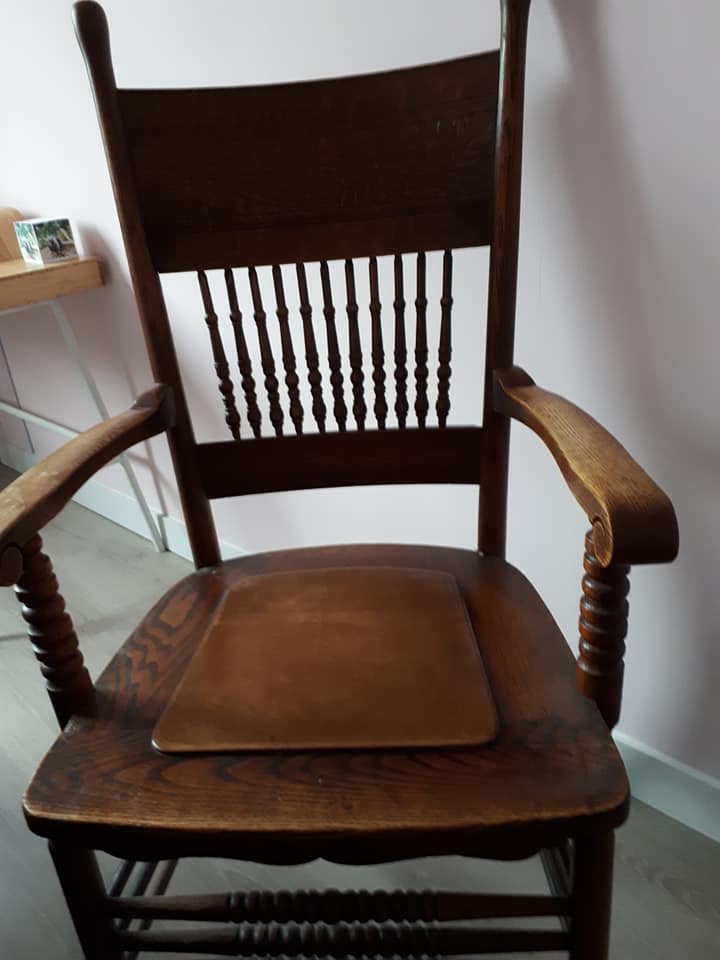 nice chair 2.jpg