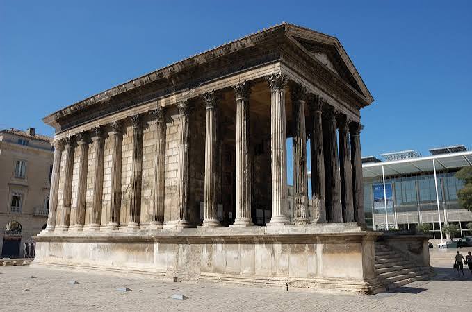 NIMES.jpg