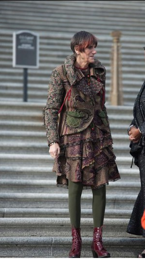 Old lady fashion.png