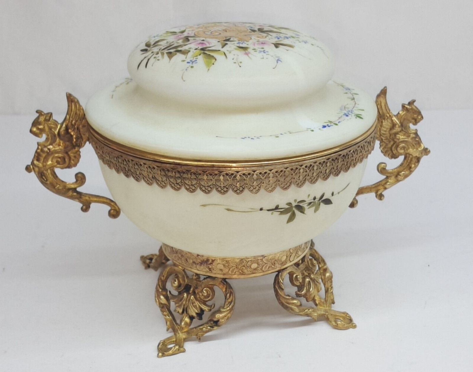 opaline trinket box biedermeier messing2.jpg