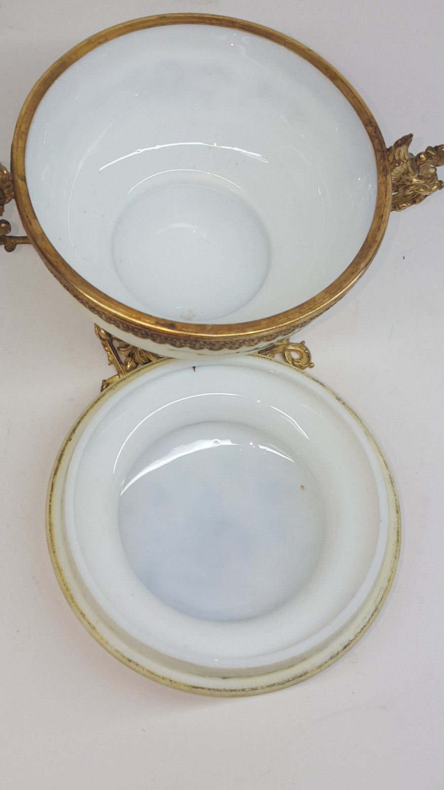 opaline trinket box biedermeier messing3.jpg