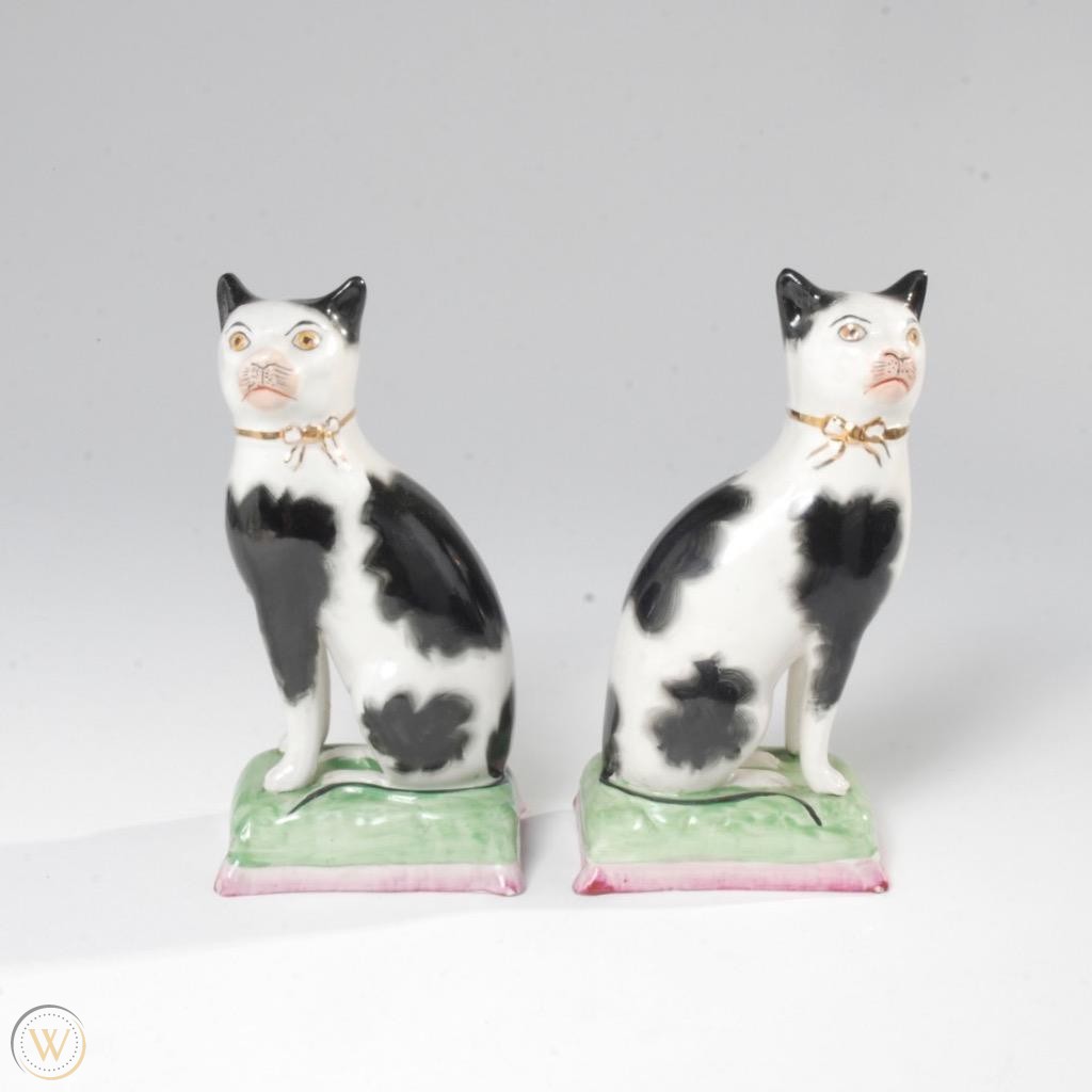pair-staffordshire-ware-pottery-cat_1_23af64a1a688758f2870e3ec51a94796.jpg