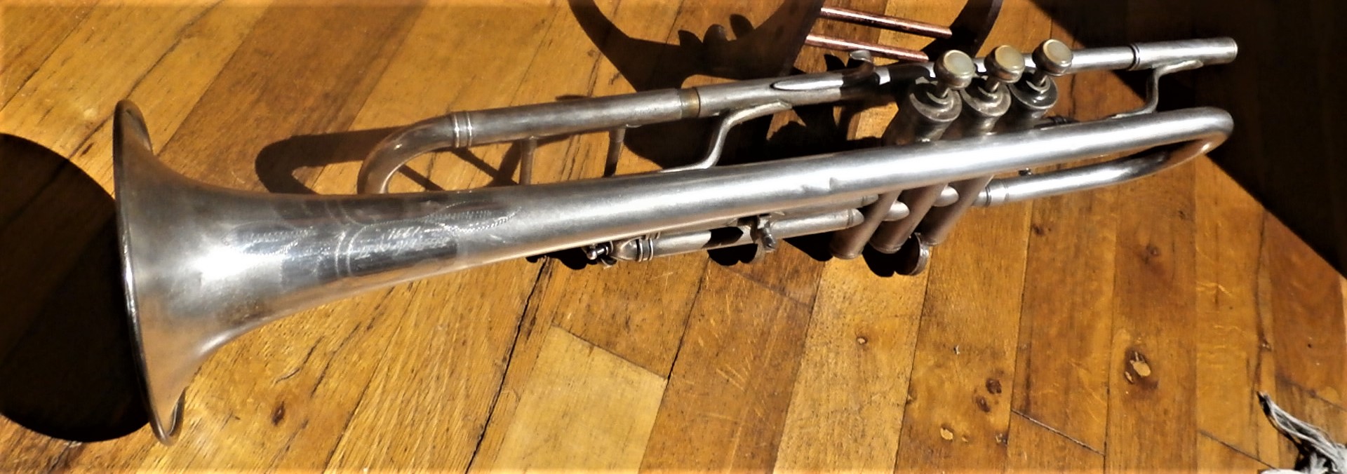 Vintage 1950`s Trumpet...Manufacturer I.D.Help?? Antiques Board