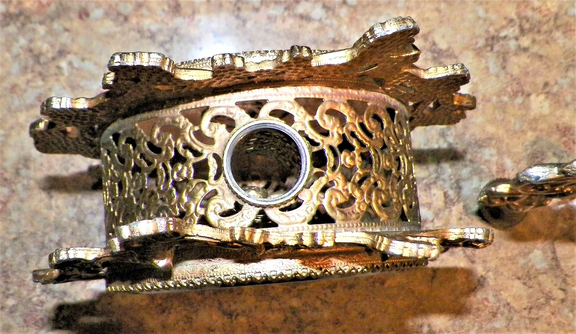 PERFUME BOTTLE FILLIGREE ORMOLU 4A_AA.JPG