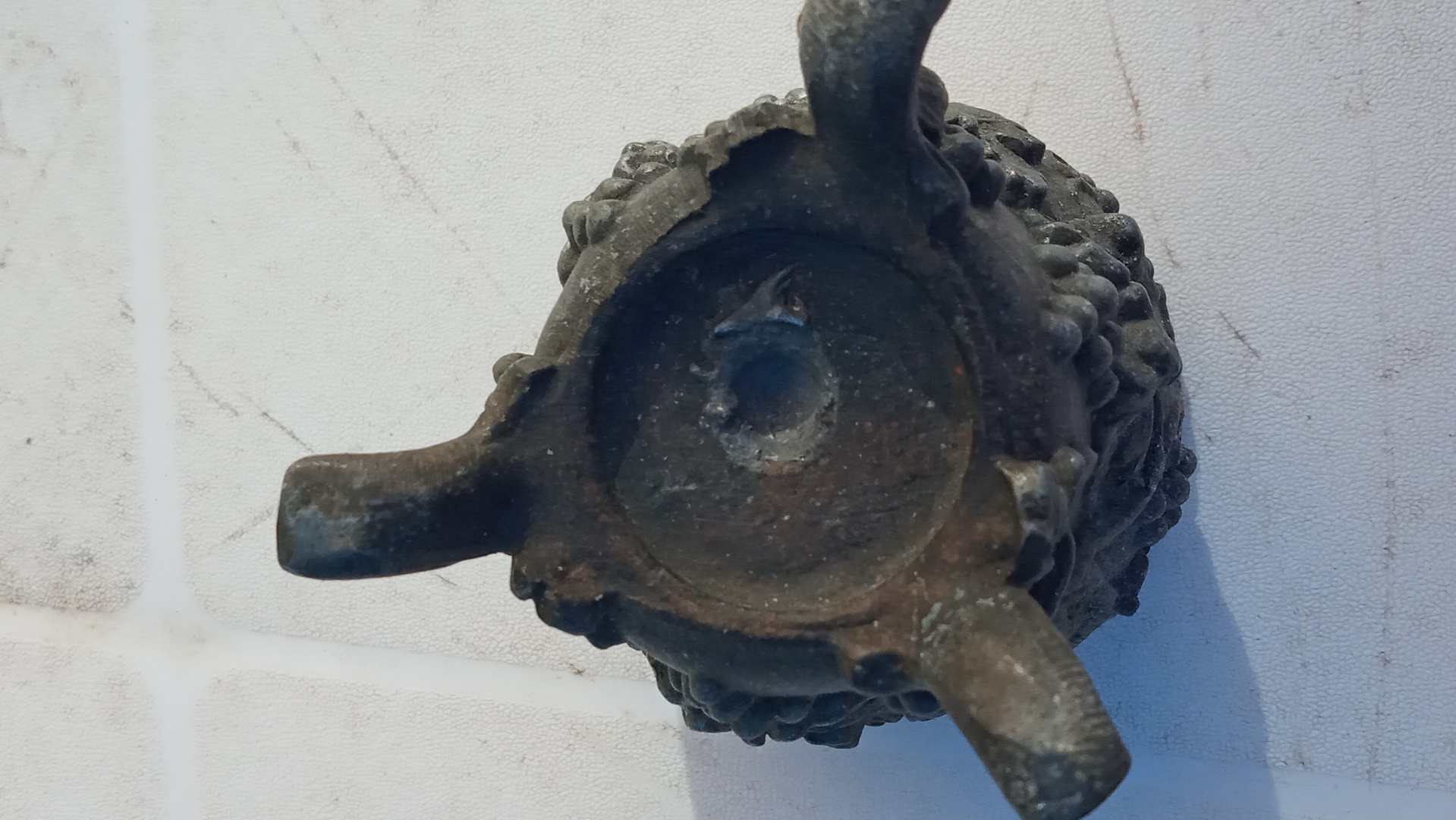 Pewter eggcup 10.JPG