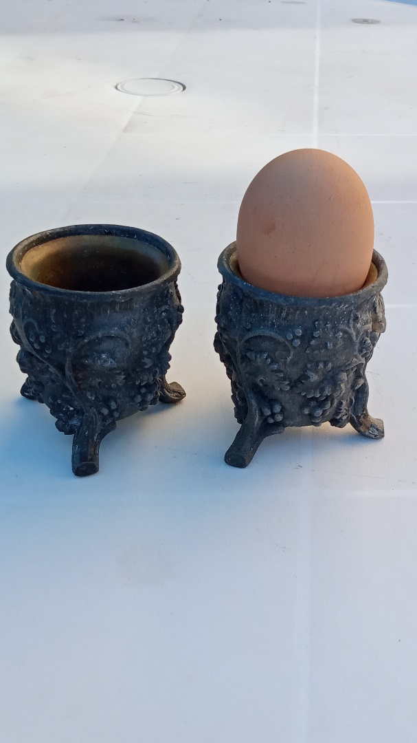 Pewter eggcup 2.JPG