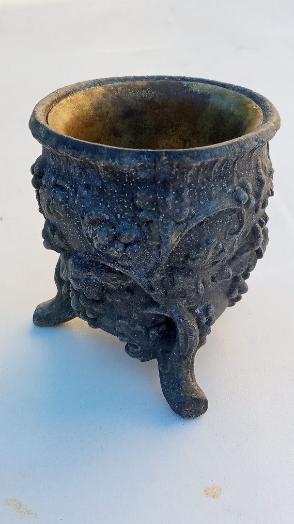 Pewter eggcup 6.JPG