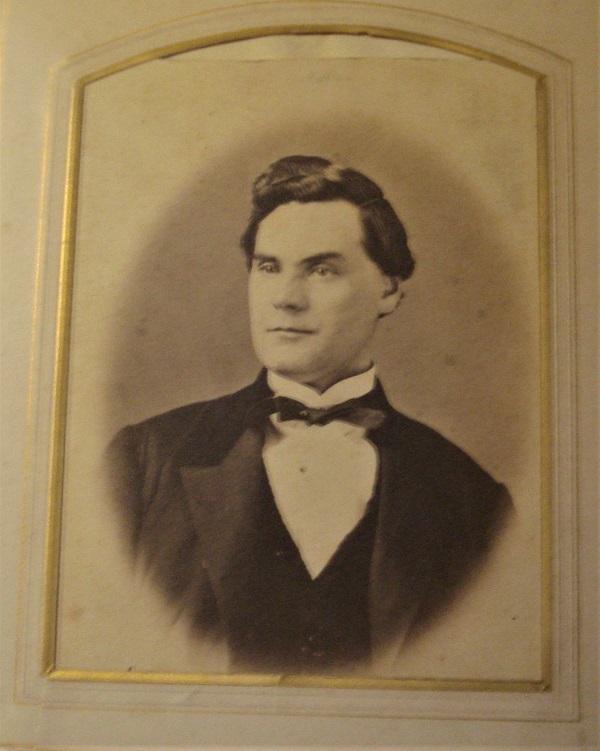 photograph - estate lot 02.jpg