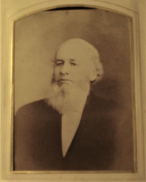 photograph - estate lot 04.jpg