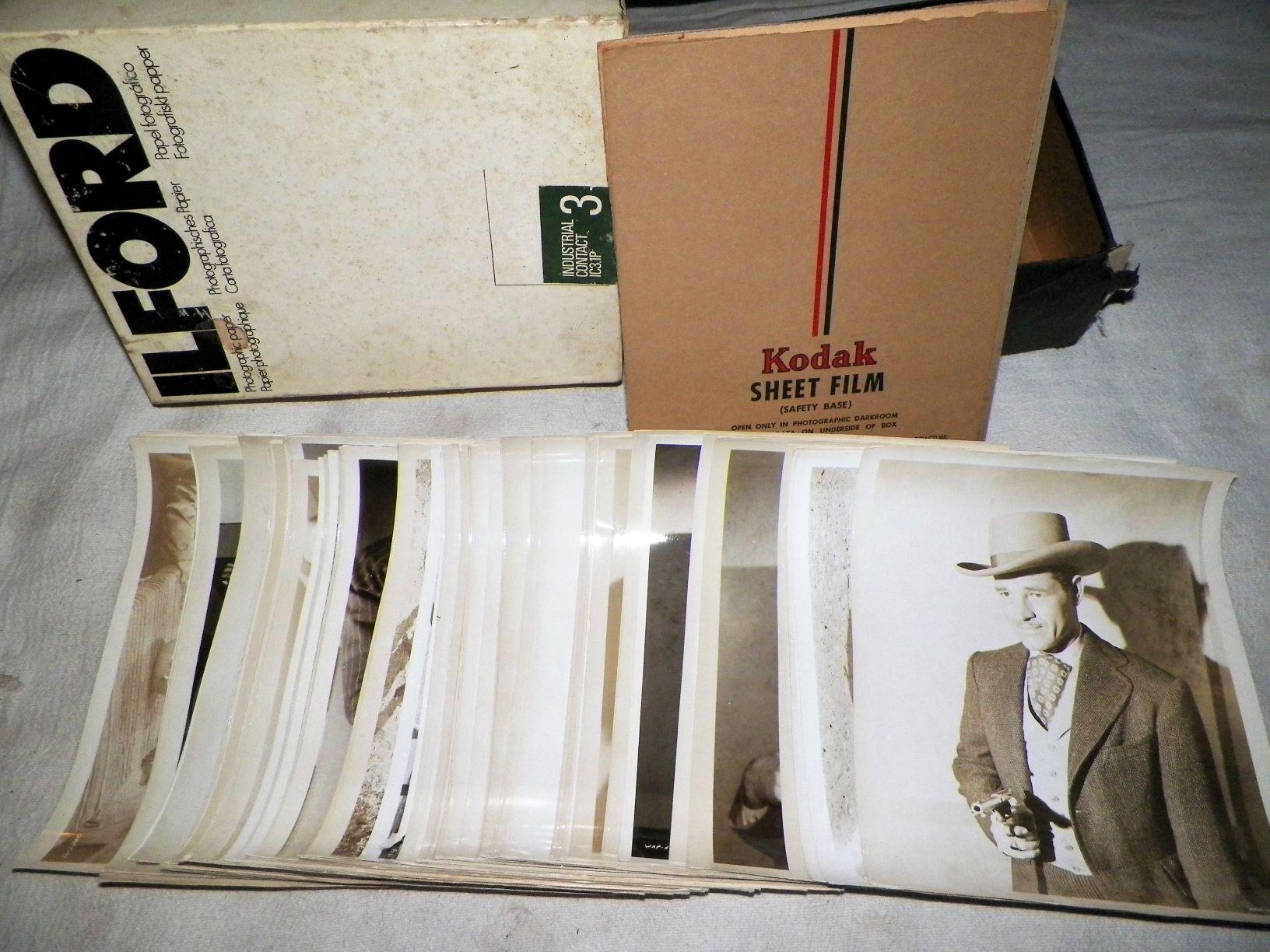 PHOTOGRAPH WESTERN 1AA.JPG