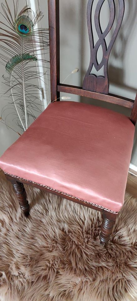 pink chair F3.jpg