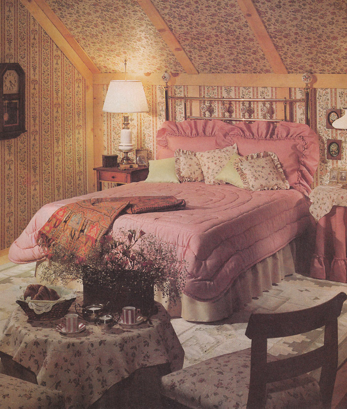 pinkfloralbedroom.jpg