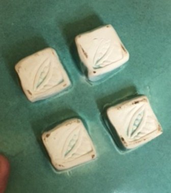 Plate Feet Detail.jpg