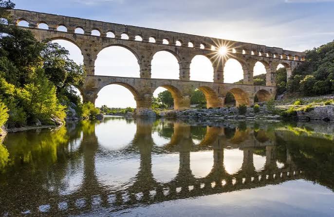 PONT DU.jpg