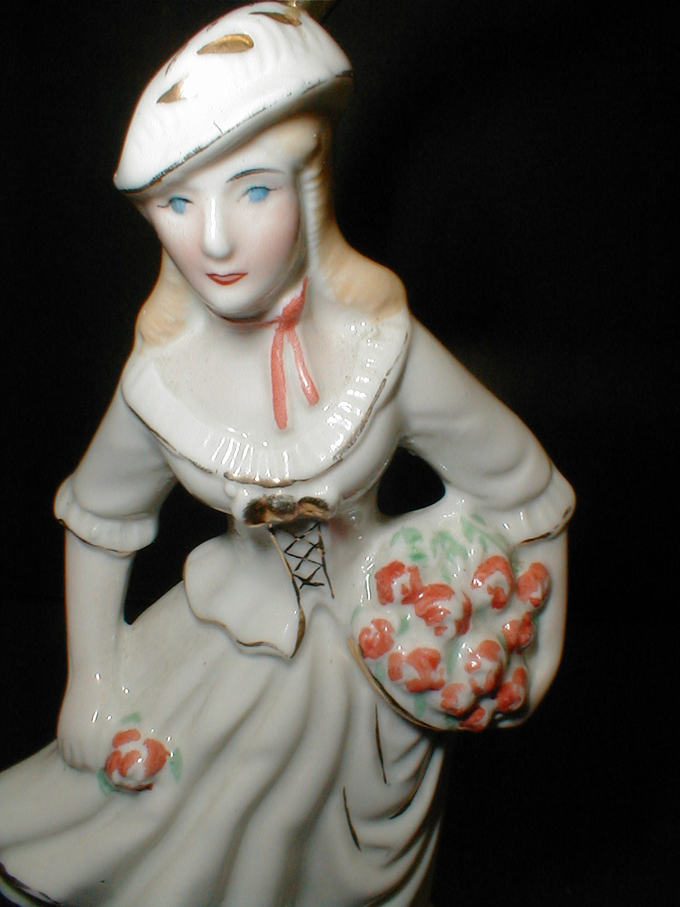 Porcelain French Peasant Woman Lady Table Lamp _Works Fine september 10 2018 001.JPG