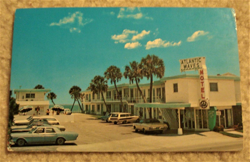 postcard motel 2.jpg