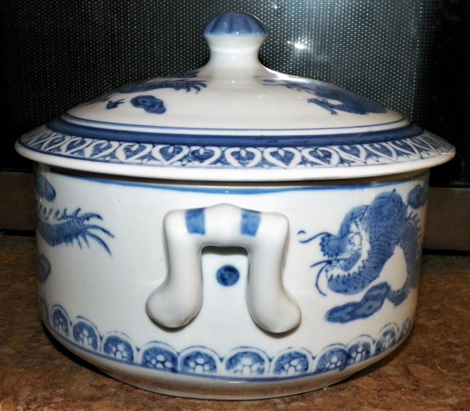 POTTERY BOWL DRAGON COVERED 2AAA.JPG
