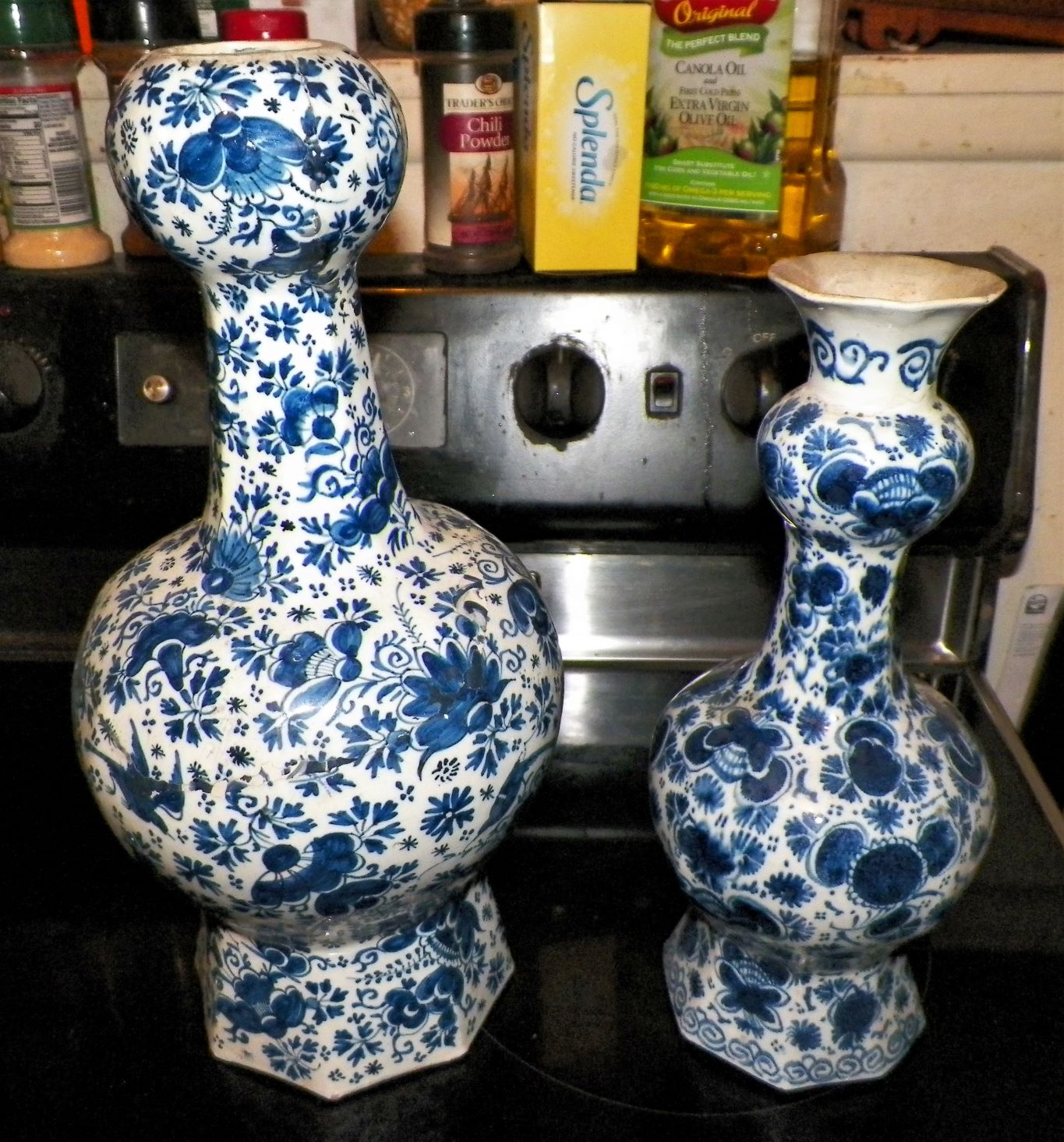 POTTERY DELFT 1751 PLATES 6A_A.JPG