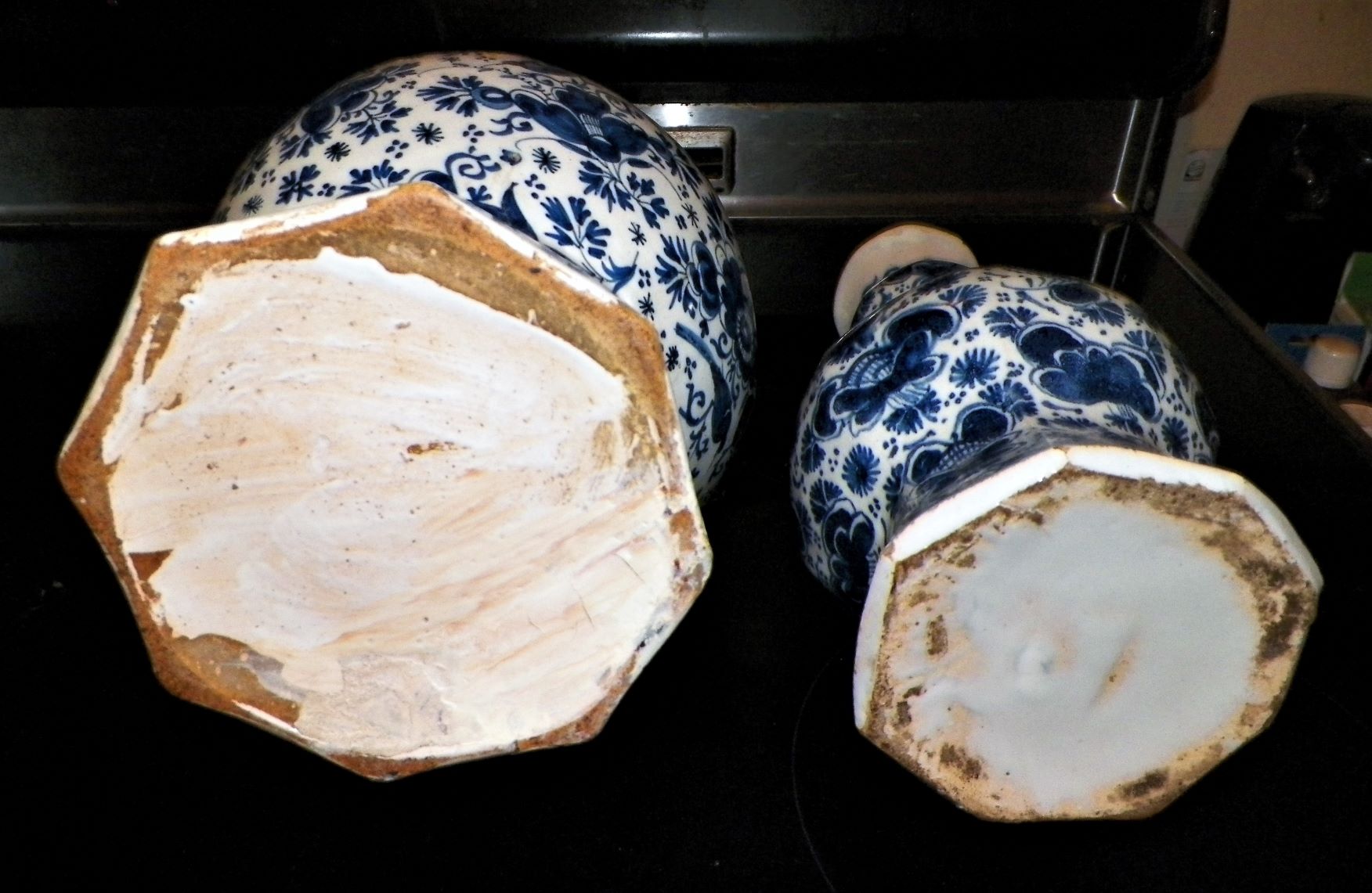 POTTERY DELFT 1751 PLATES 6BAA.JPG