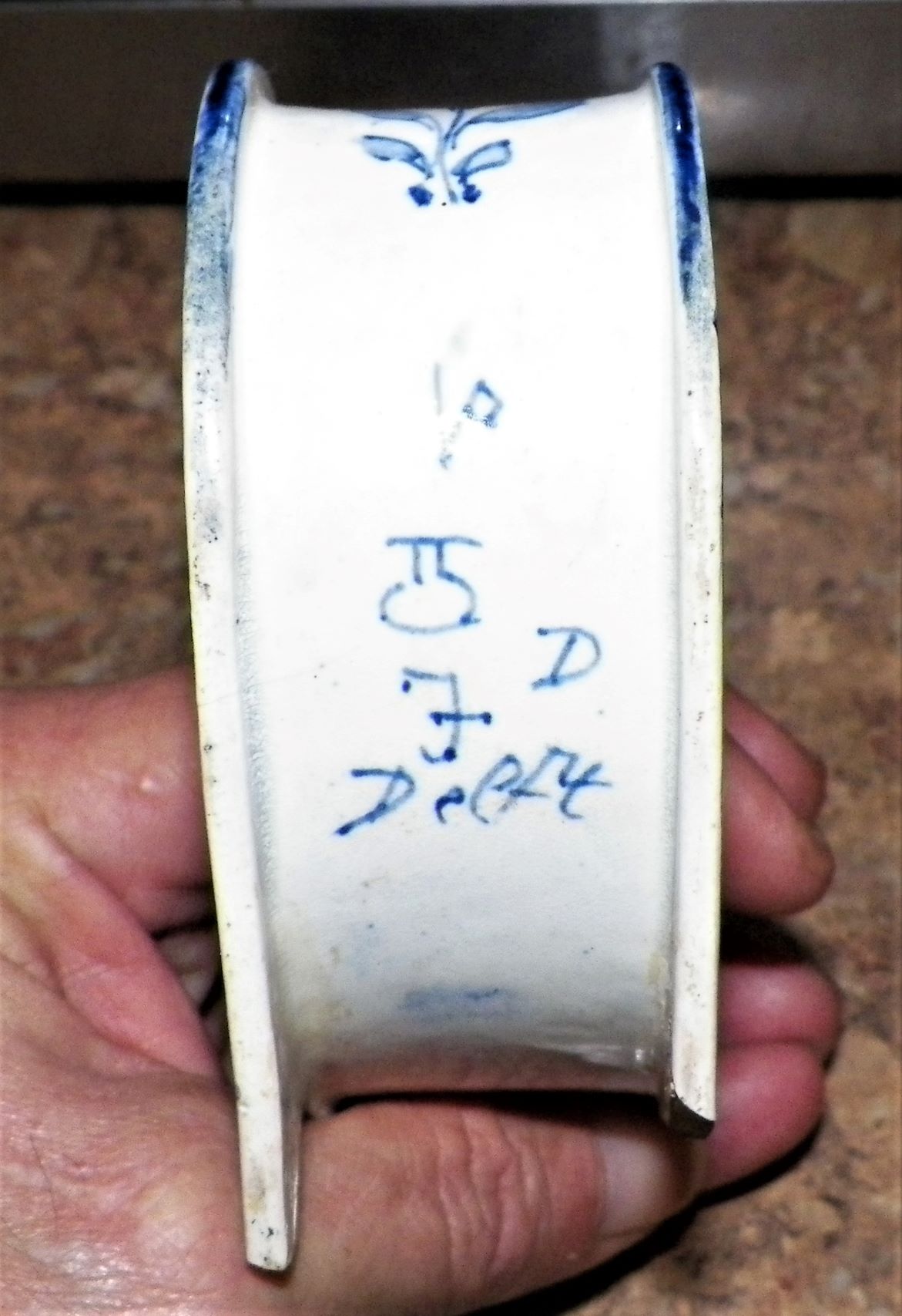 POTTERY DELFT SLEIGH 5AA.JPG